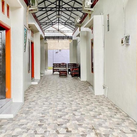 Griya Asri Syariah Mitra Reddoorz Otel Rogojampi Dış mekan fotoğraf