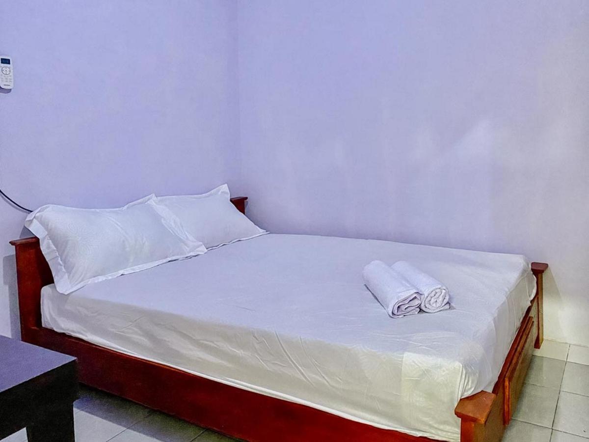 Griya Asri Syariah Mitra Reddoorz Otel Rogojampi Dış mekan fotoğraf